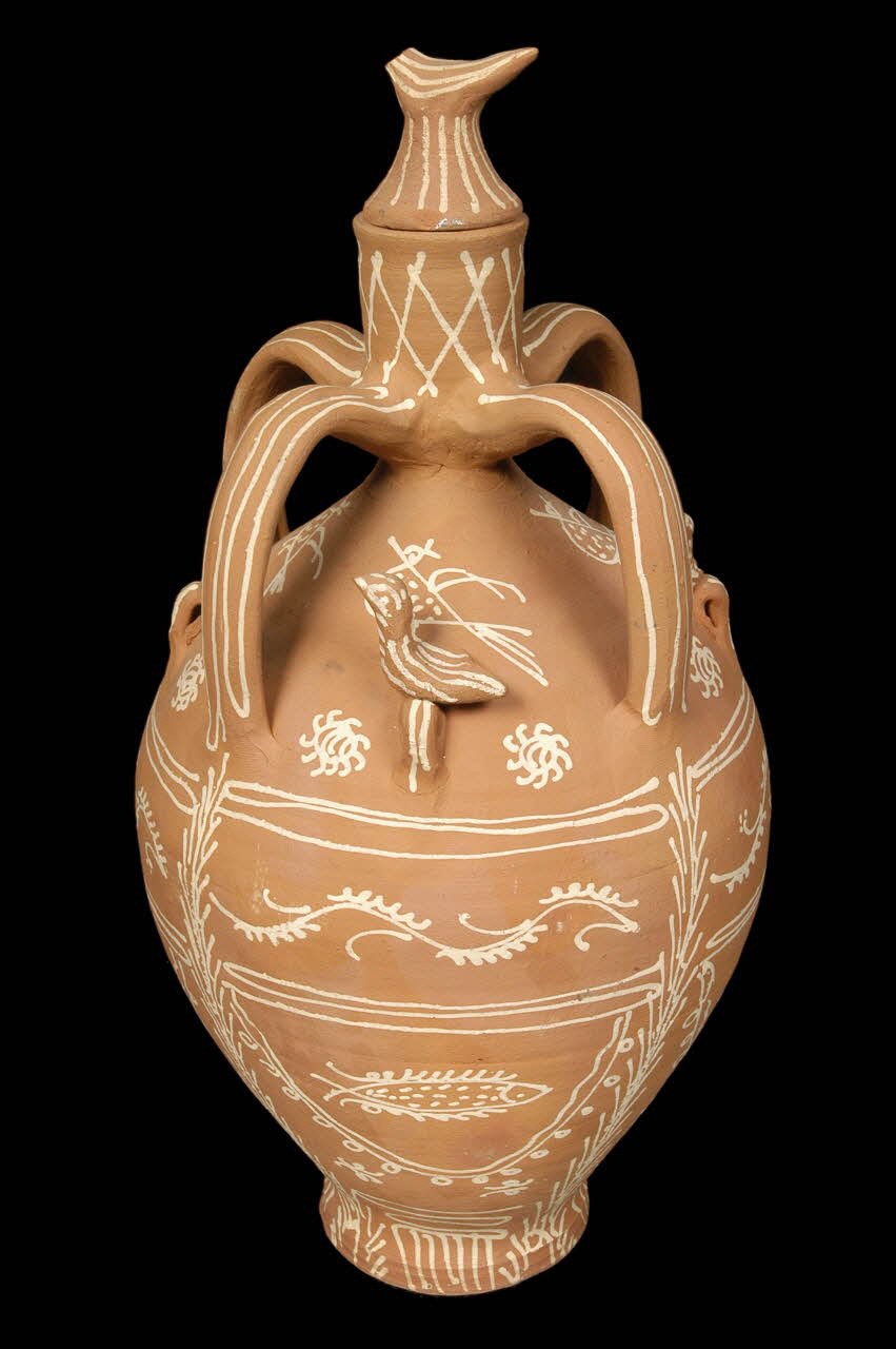 POT A SURPRISE DMH1978.91.4.1-2 Photo