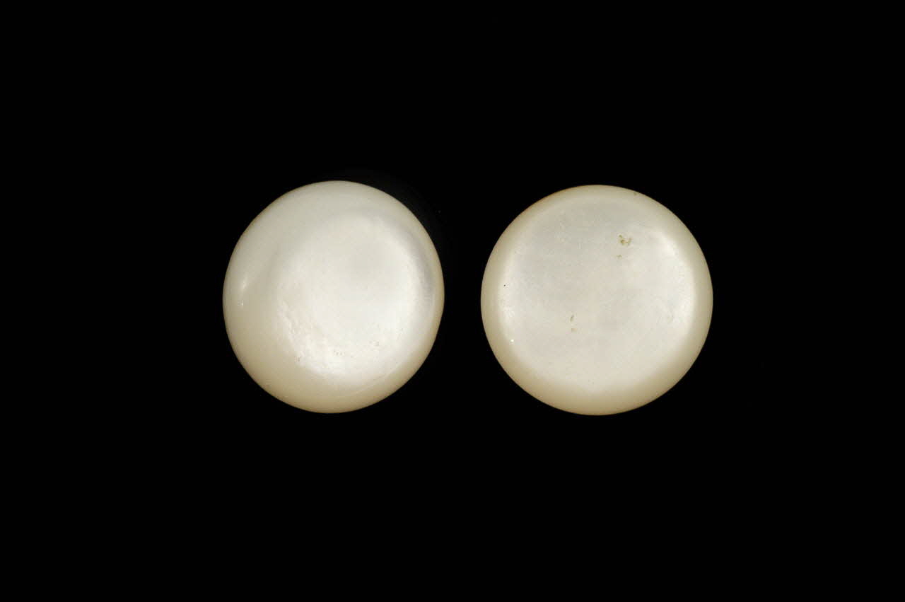 bouton de manchette 1979.16.104.1-2  Photo