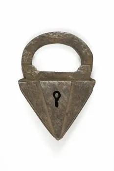 cadenas 1979.16.93  Photo