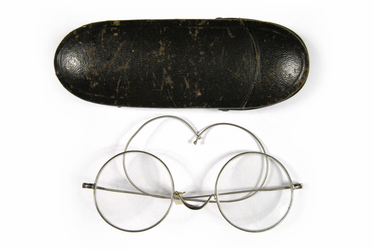 étui à lunettes 1894 1979.29.79.1-2 Photo