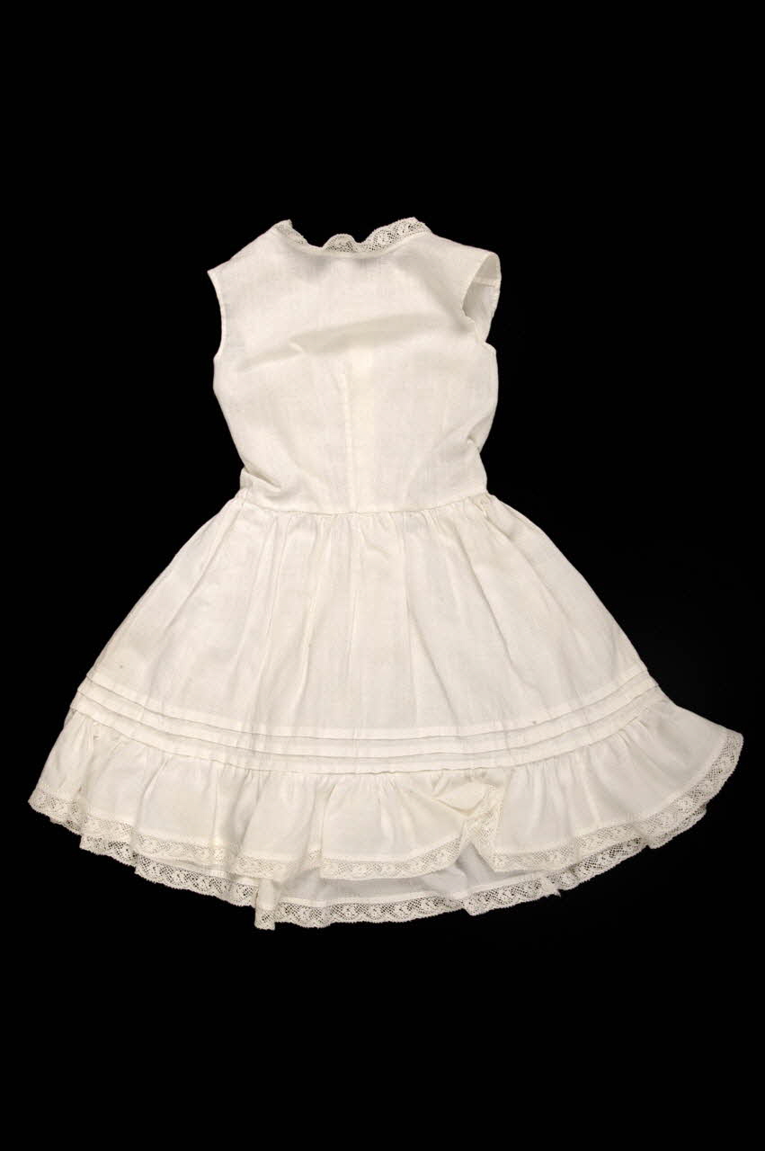 costume de poupée 1914 1979.54.24 Photo