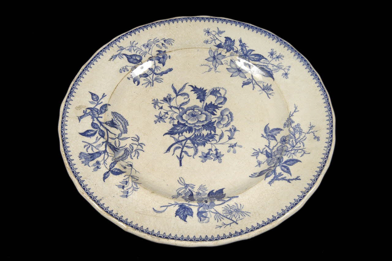 Lebeuf Milliet Et Cie assiette Picardie, France 1849-1867 1979.56.12 Photo