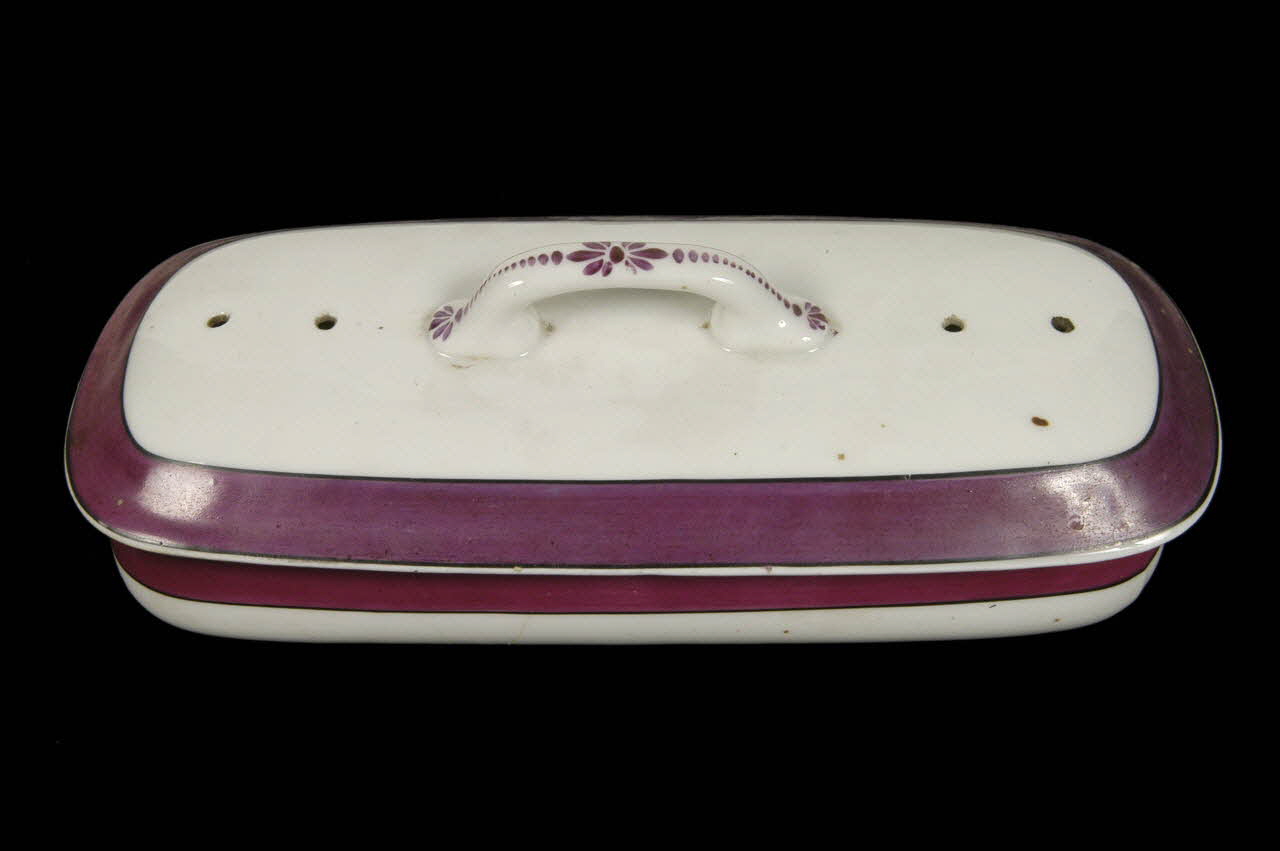 BOITE DE TOILETTE 1979.56.15.1-2 Photo