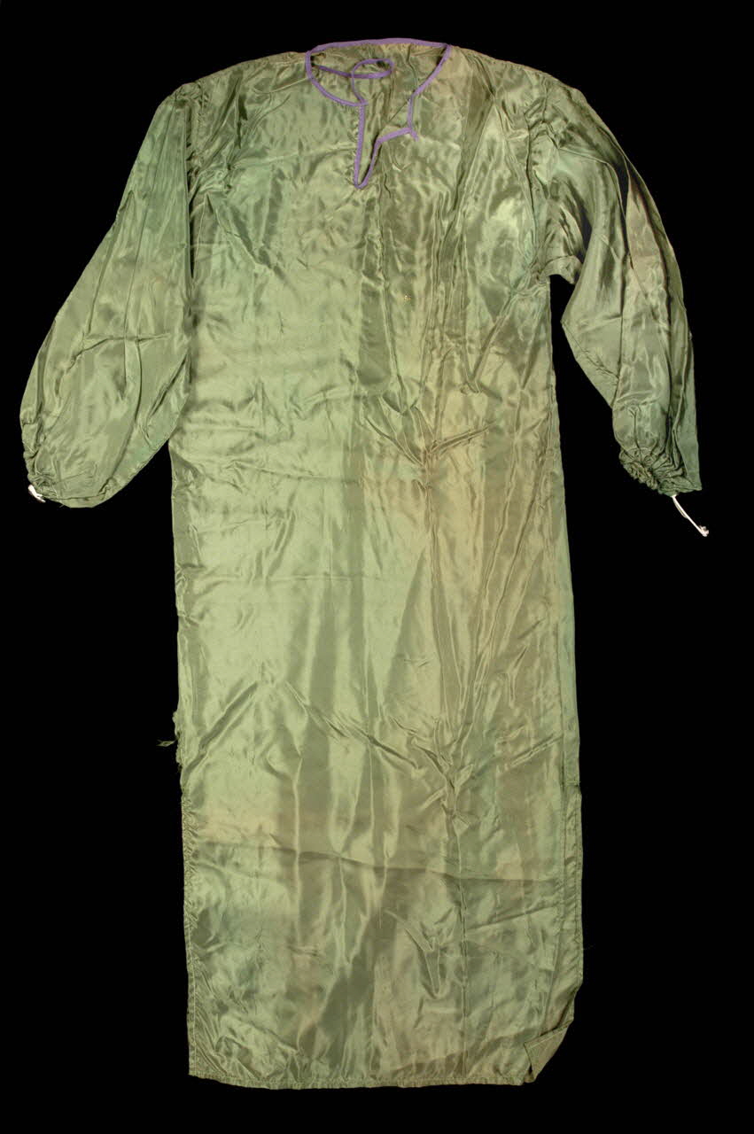 costume de bouton d'or 1979.90.30.3 Photo