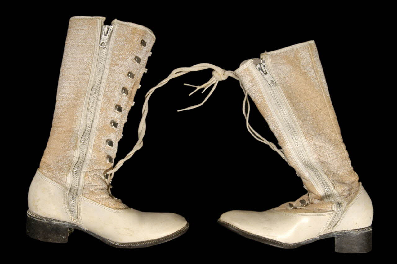 costume de majorette Centre, France 1979 1979.90.36.3.1-2 Photo