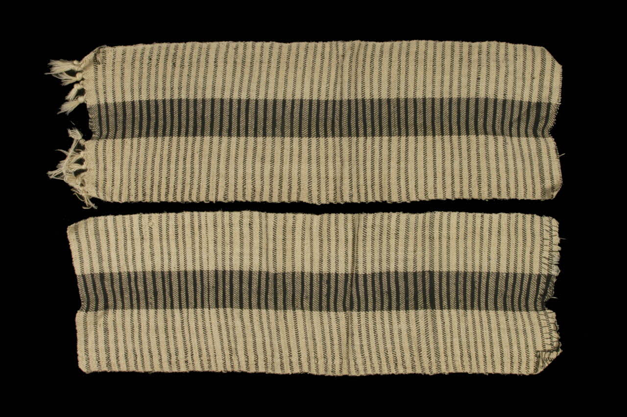 CARRE DE TISSU DMH1979.83.19.3.1-2 Photo
