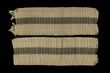 CARRE DE TISSU DMH1979.83.19.3.1-2  Photo