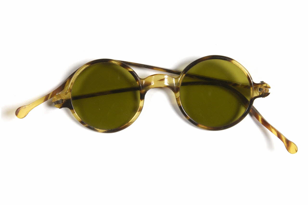paire de lunettes 1980.47.68 Photo