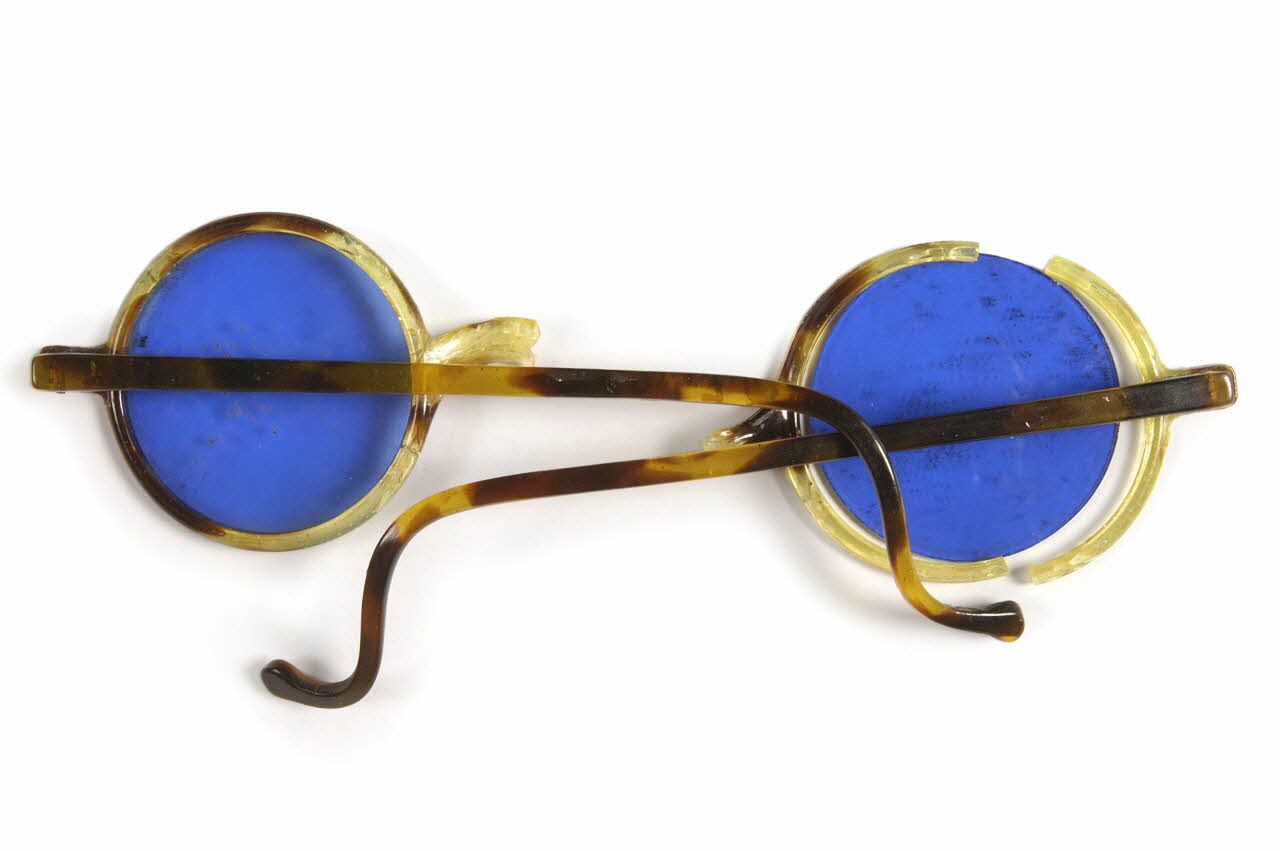 paire de lunettes 1980.47.69 Photo