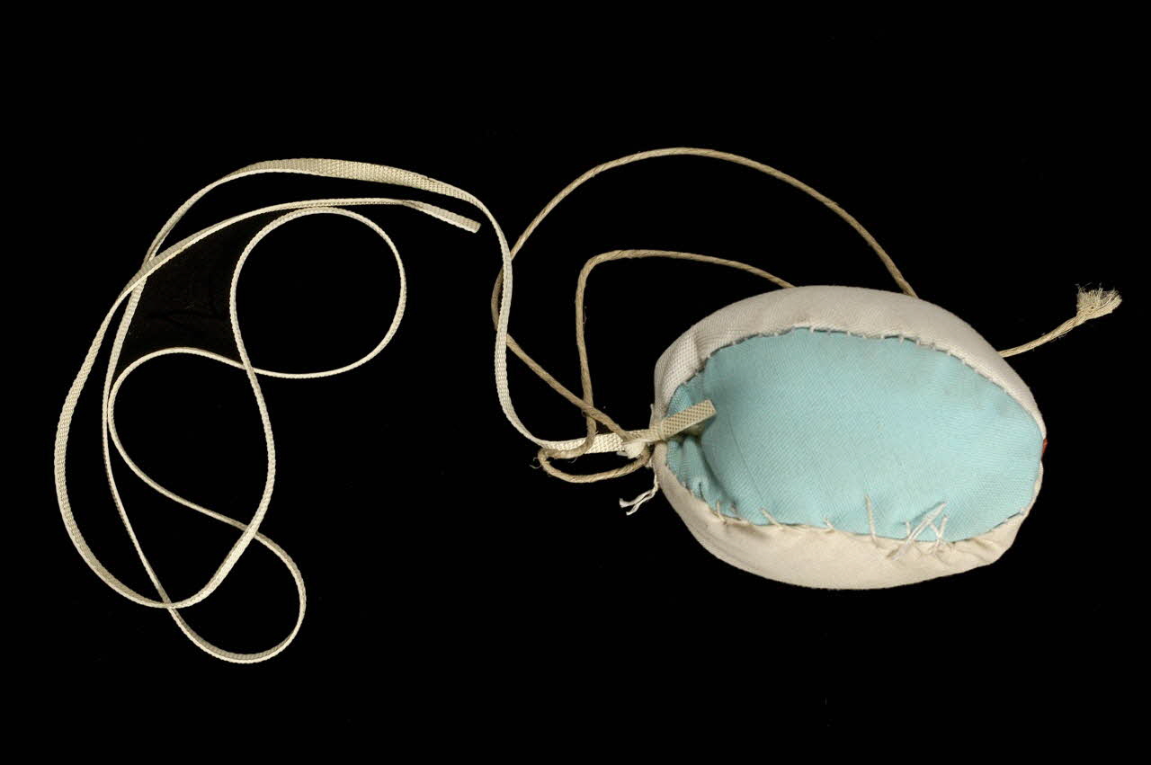 accessoire de fête DMH1982.67.1.3 Photo