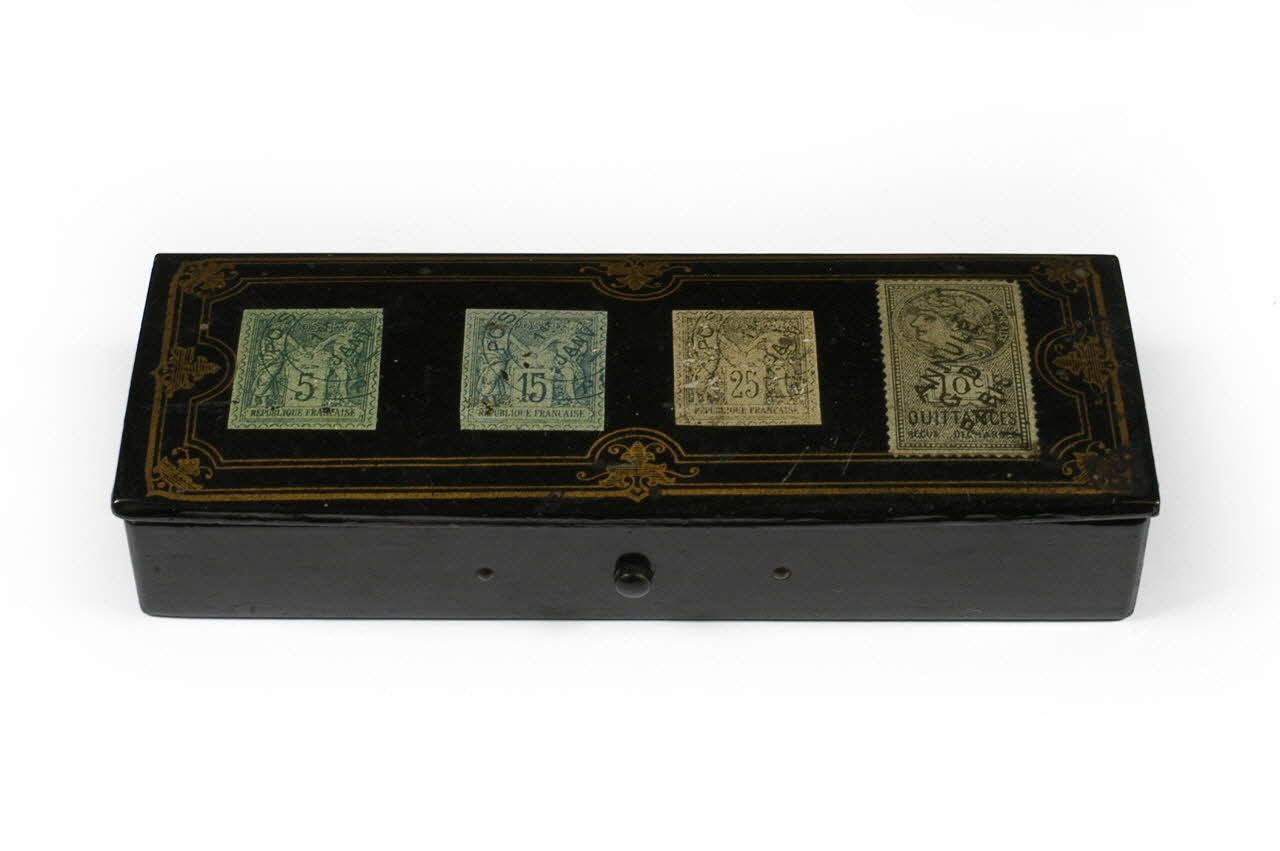 BOITE A TIMBRES 1983.23.53 Photo