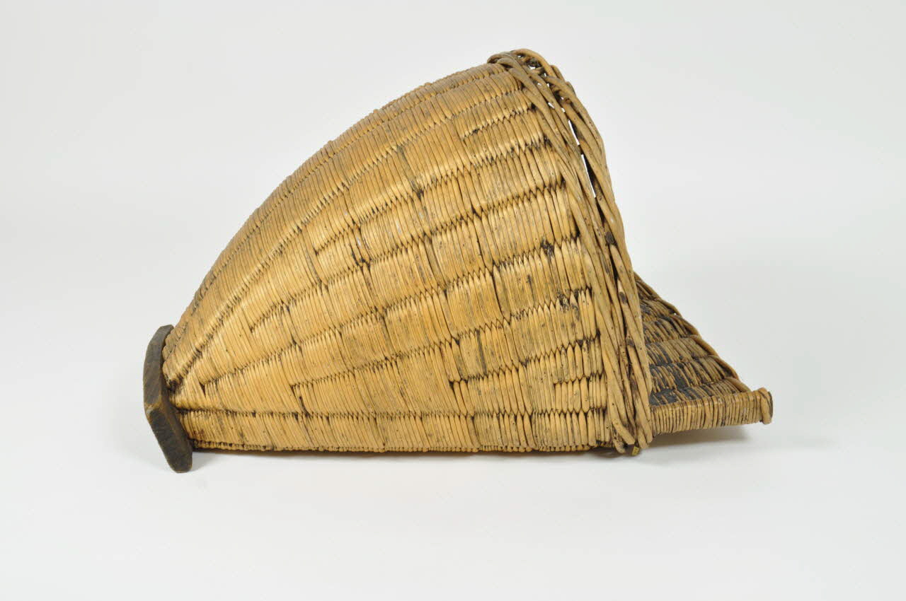 hotte à raisin Centre, France 1931 1962.143.1 Photo Mucem