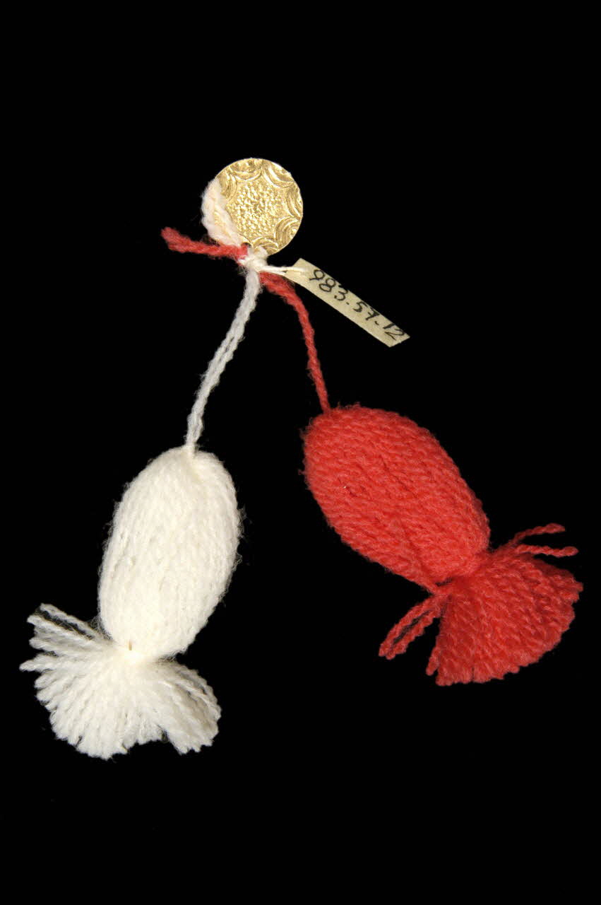 pompon DMH1983.57.12 Photo