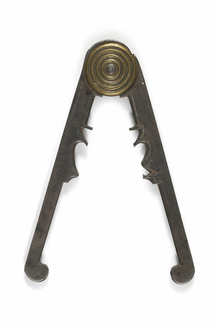 casse noisettes DMH1984.42.30 Photo