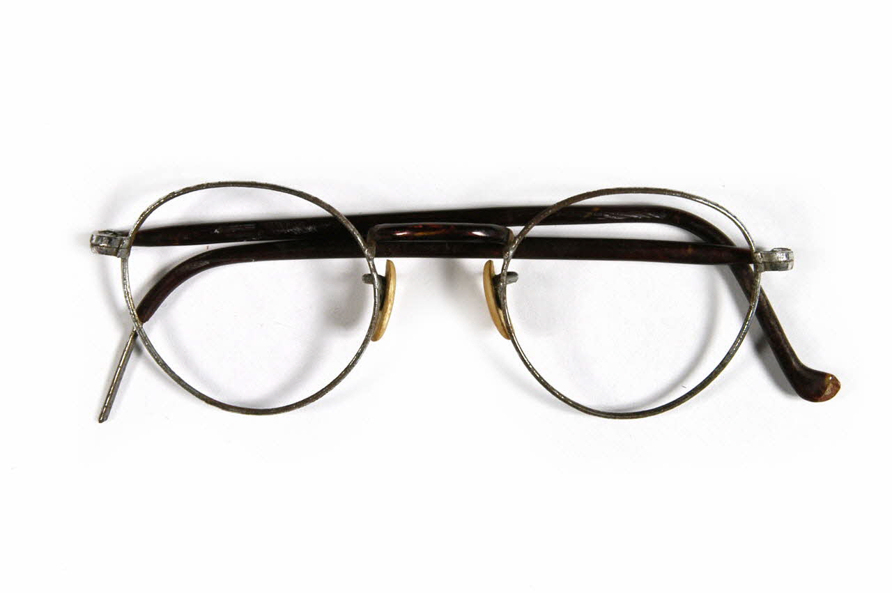 paire de lunettes 1985.50.32 Photo