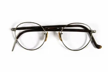 paire de lunettes 1985.50.32 Photo