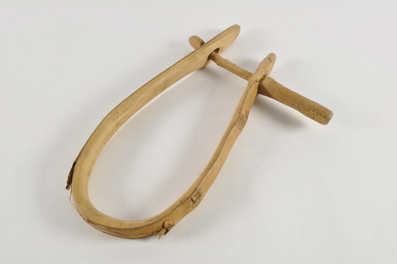 COLLIER DE VACHE kanaolo 1961.110.25 Photo Mucem