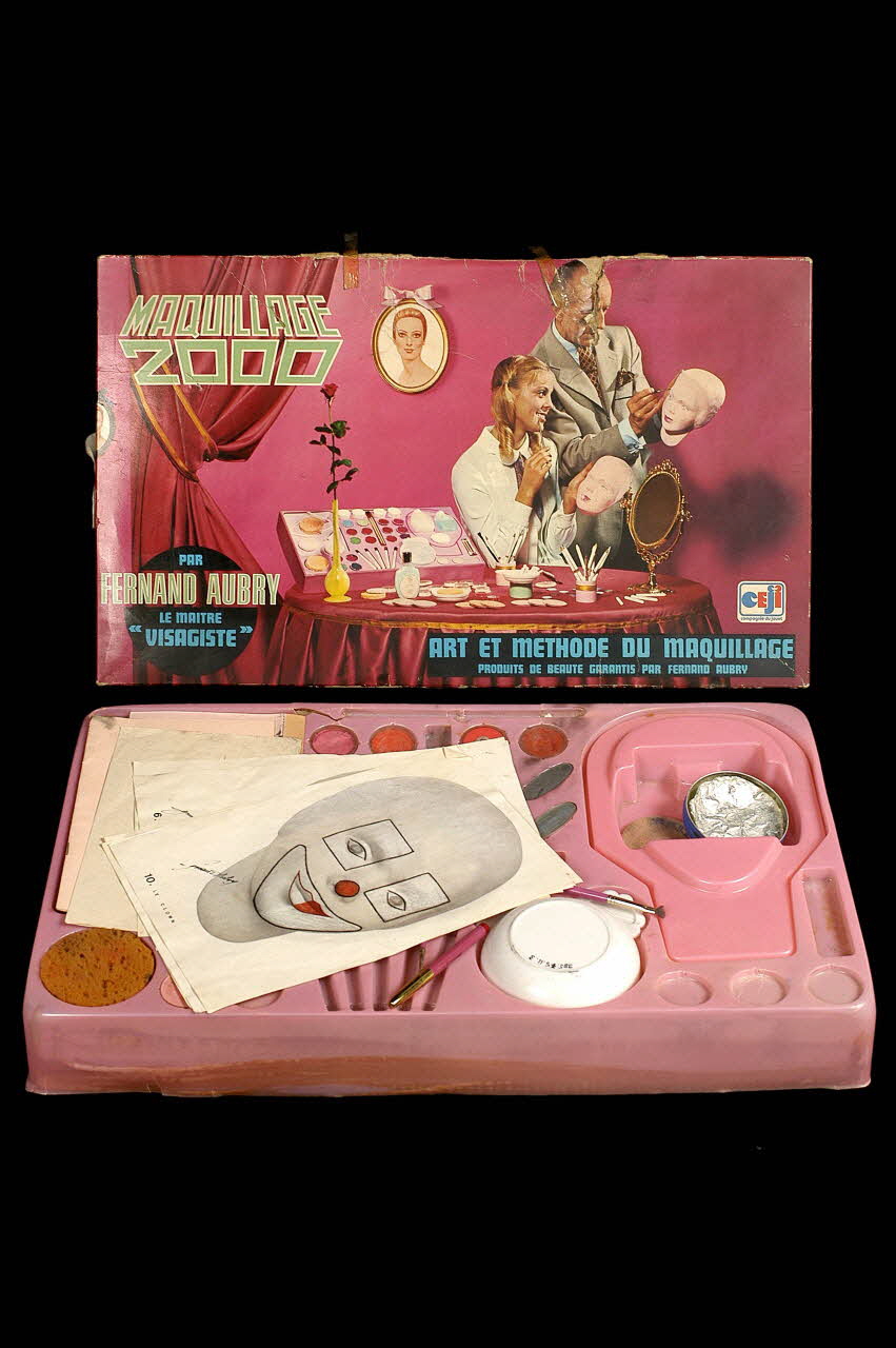 BOITE A MAQUILLAGE Maquillage 2000 DMH1985.75.11.1-14 Photo