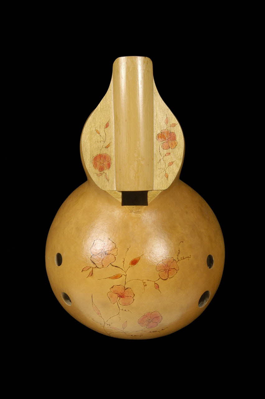 Yves ; Yves Rousguisto ocarina Provence-Alpes-Côte d'Azur, France 1986 1986.17.11 Photo