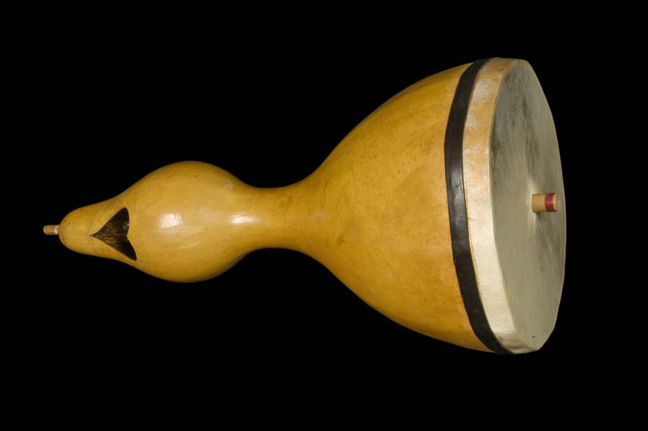 membranophone à friction Pétadou 1986.17.5.1 Photo Mucem/Virginie Louis