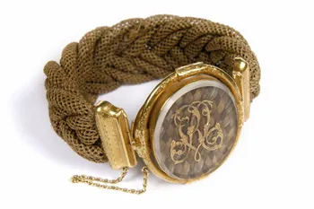 Benjamin Jouain bracelet en cheveux Île-de-France, France 1860-1873 1986.18.53.1  Photo