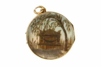 PENDENTIF EN CHEVEUX Île-de-France, France 1819-1838 1986.33.6 Photo