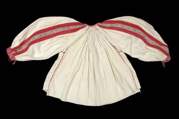 chemise DMH1987.59.3.3 Photo MNHN / photo Mucem /Virginie Louis