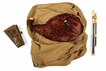 Breuil cornemuse cabrette à soufflet Île-de-France, France 1880-1930 1988.29.1 Photo