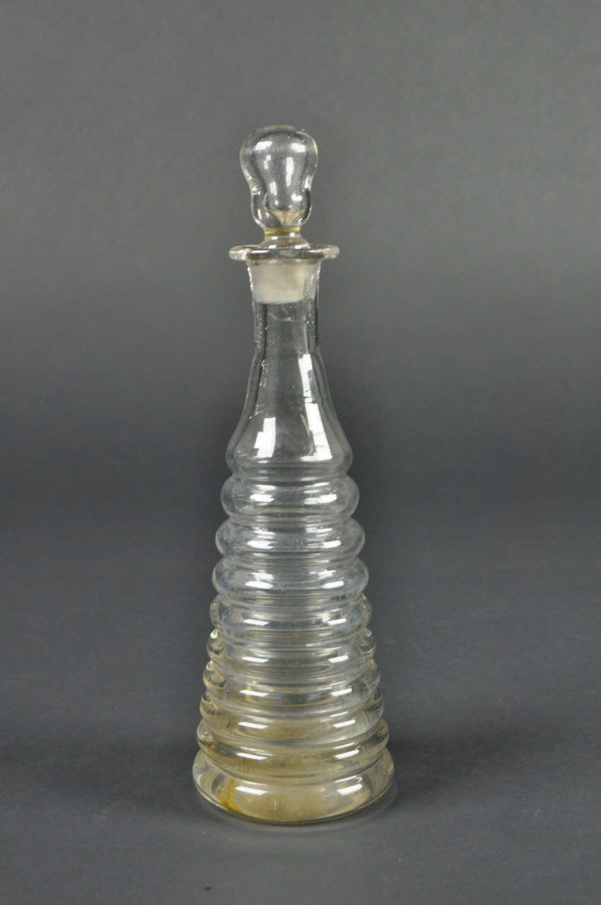 bouteille (objet domestique) 1930 1963.126.10.1-2 Photo Mucem