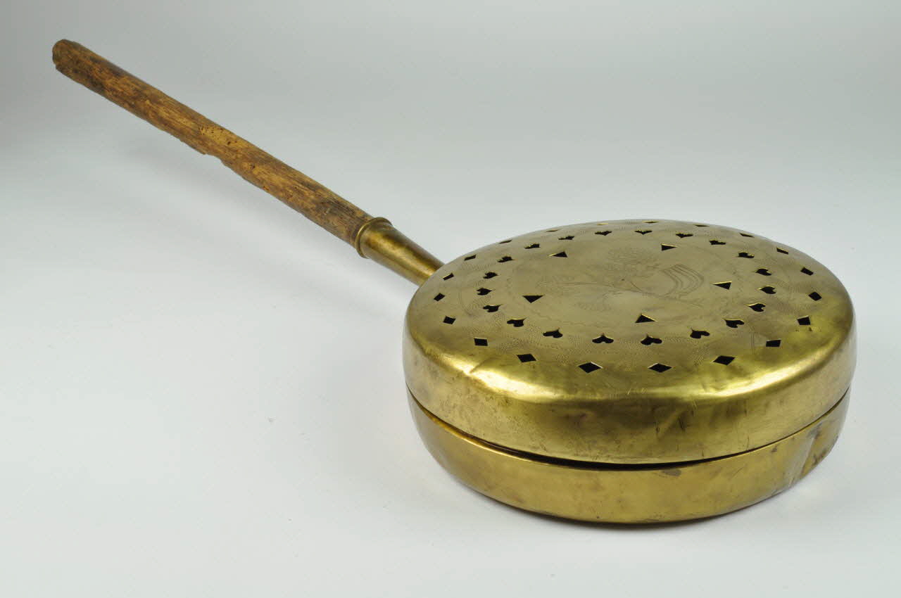 bassinoire à couvercle 1962 1962.15.9 Photo Mucem