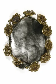 parure de mariée DMH1989.26.6-1  Photo