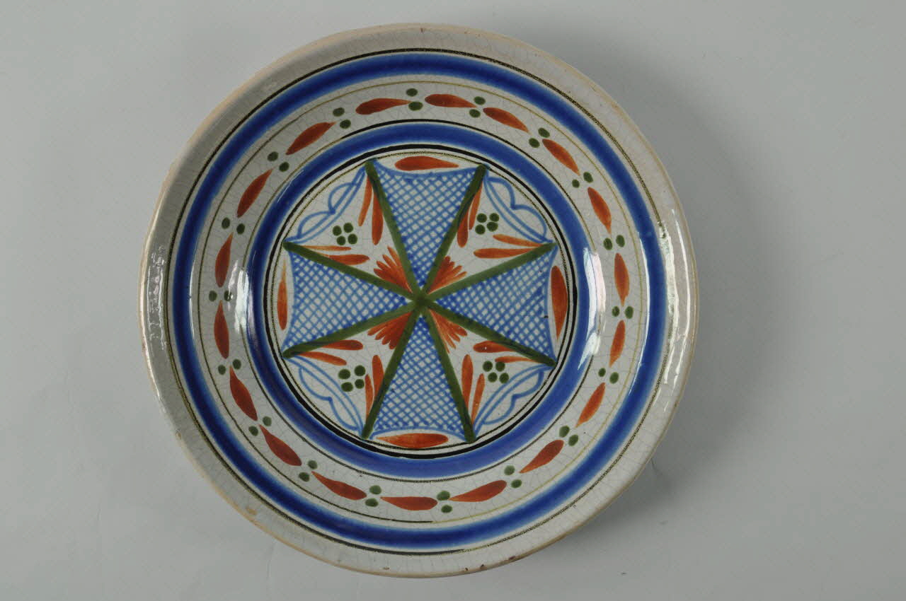 assiette creuse Bretagne, France 1889 1889.3.49 Photo Mucem