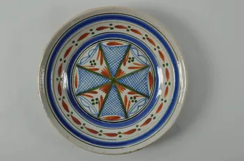 assiette creuse Bretagne, France 1889 1889.3.49 Photo Mucem