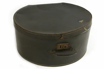 Nicot CARTON A CHAPEAU Île-de-France, France 1930 1991.30.9  Photo