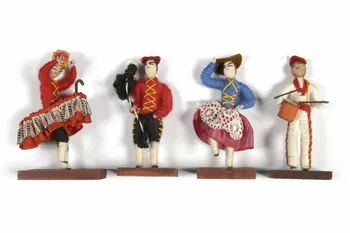 poupée folklorique DMH1993.39.25.1-4 Photo