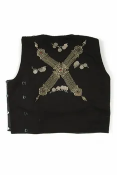 gilet DMH1993.44.3.4 Photo MNHN / photo Mucem /Virginie Louis