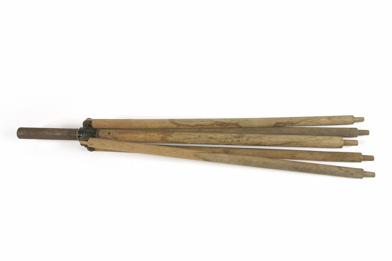 armature 1935 1994.40.3 Photo