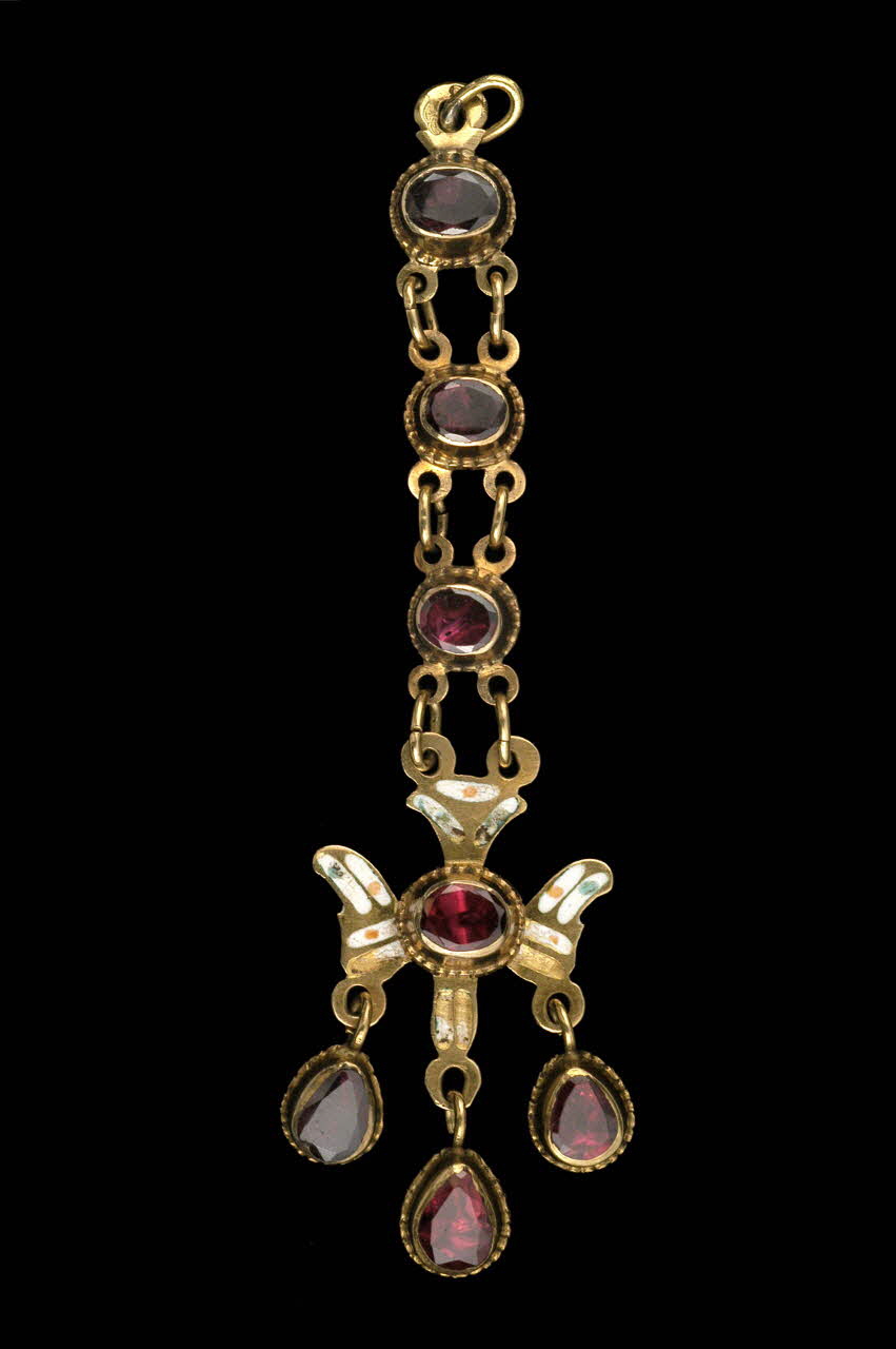 pendentif saint-esprit Auvergne, France 1819-1838 1995.28.2 Photo
