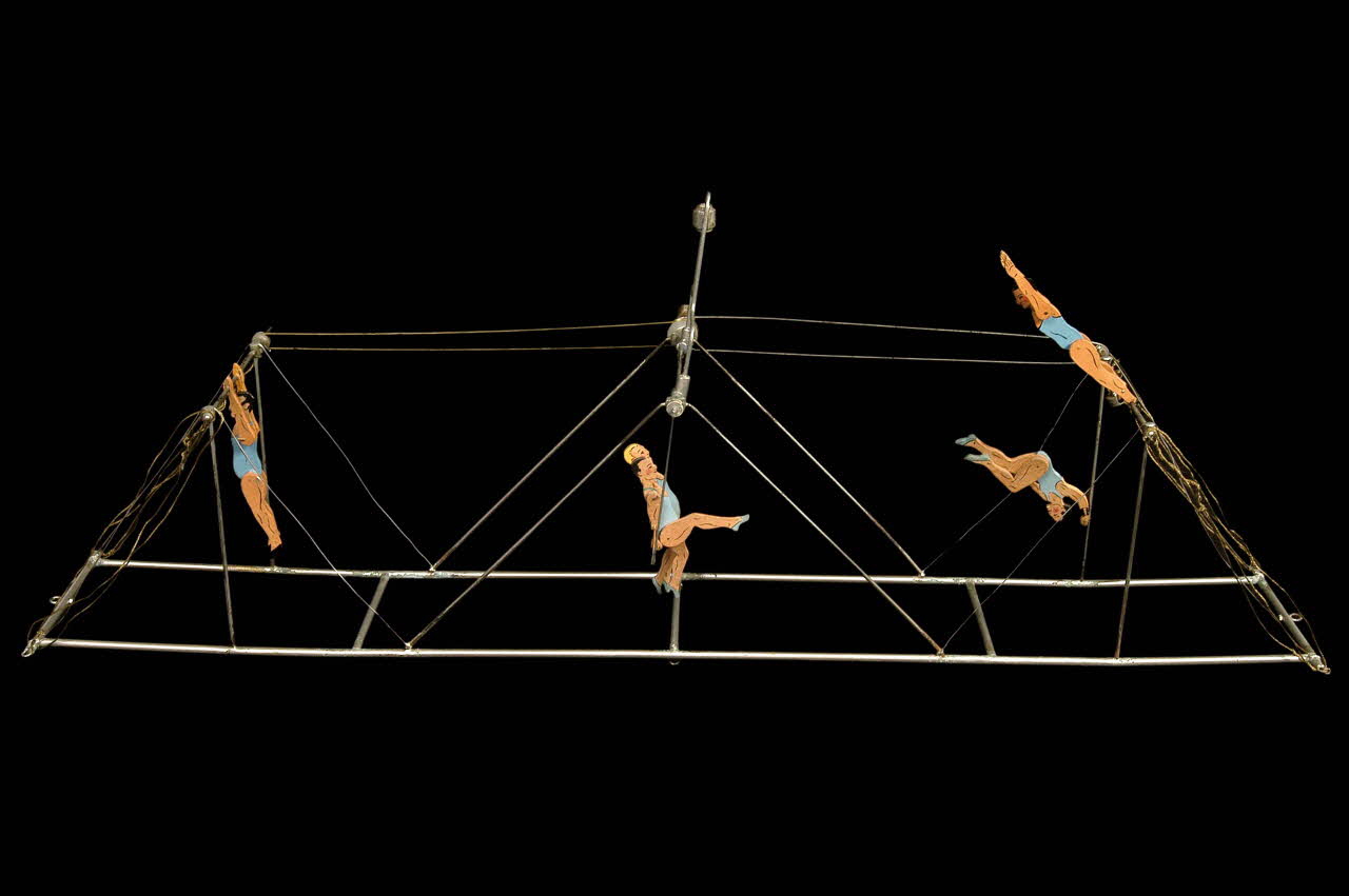 TRAPEZE 1996.2.69.2 Photo
