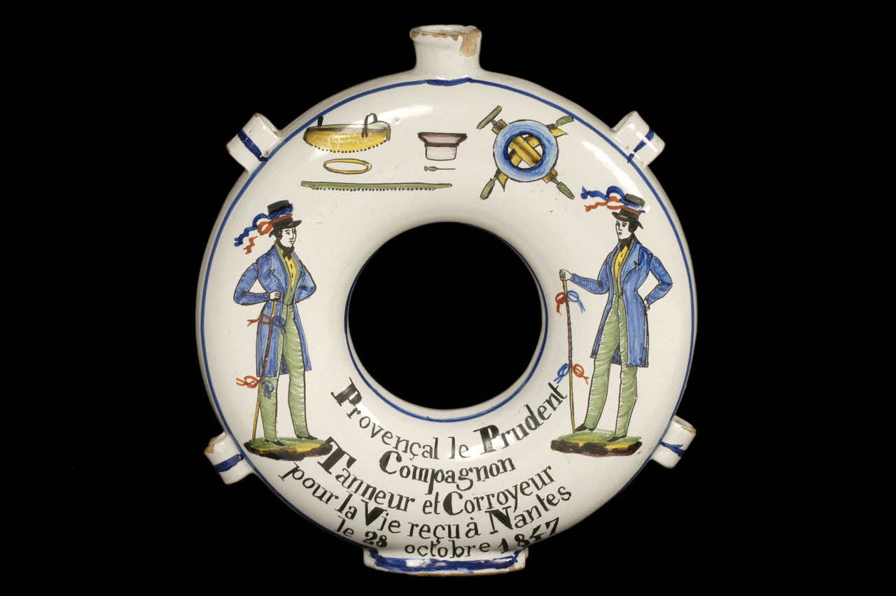 Faïencerie Derivas GOURDE DE COMPAGNON Pays de la Loire, France 1847 1997.17.1 Photo