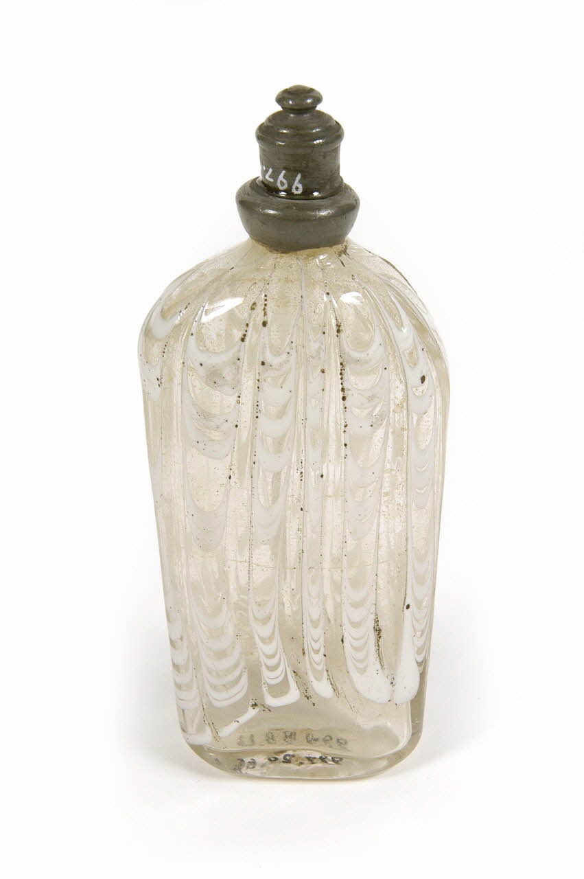 flacon de toilette 1997.20.66 Photo