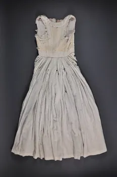 robe 1889.3.81 Photo Mucem