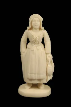 Jean Colette statuette de femme Polletais Haute-Normandie, France 1997 1997.47.16  Photo