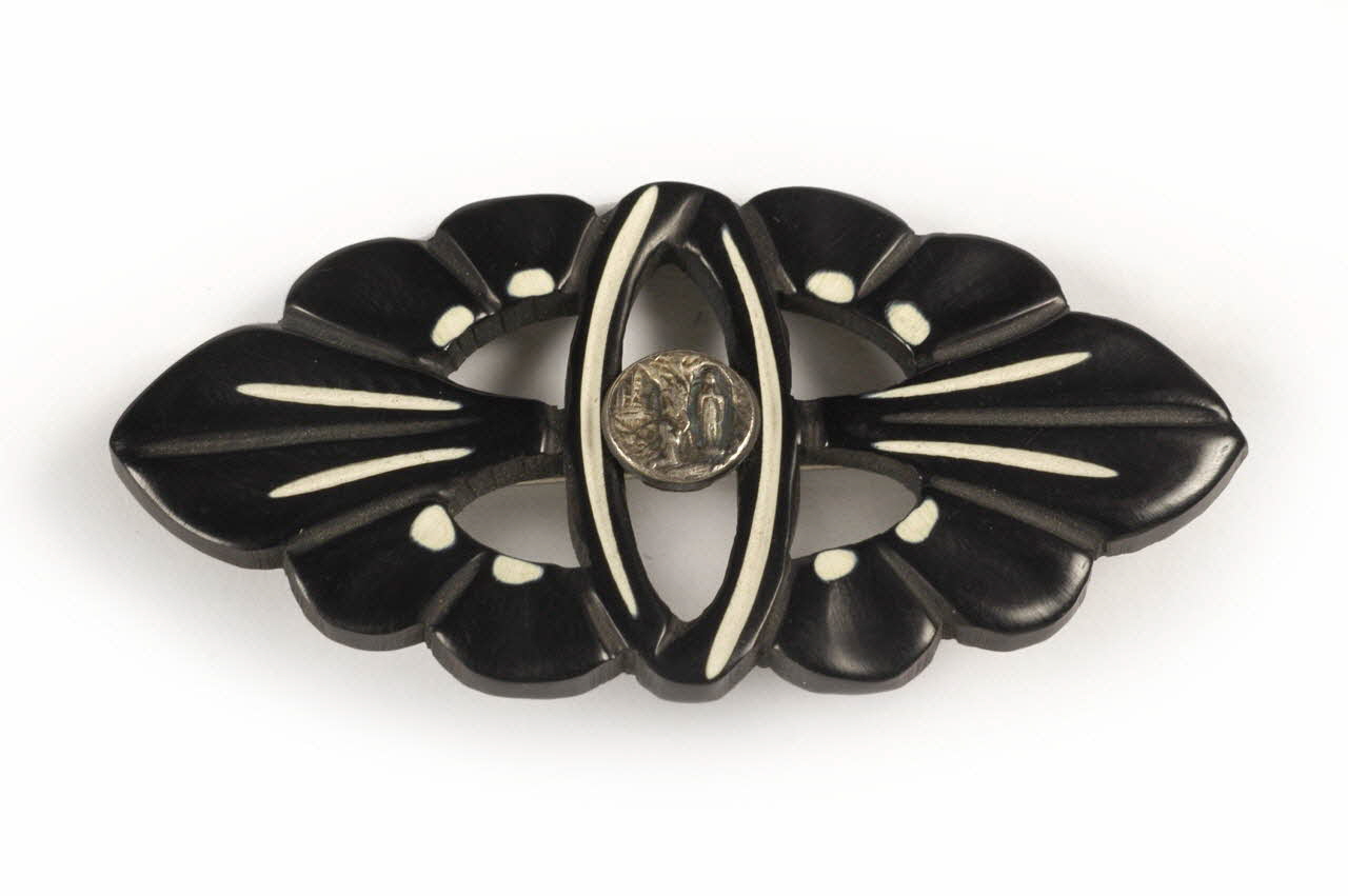 broche 1930-1940 1998.30. 9 Photo