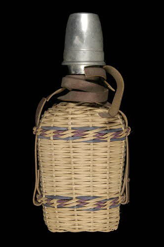 Etablissements Blanchard gourde de pèlerinage Midi-Pyrénées, France 1927-1950 1998.57.5.1-3 Photo