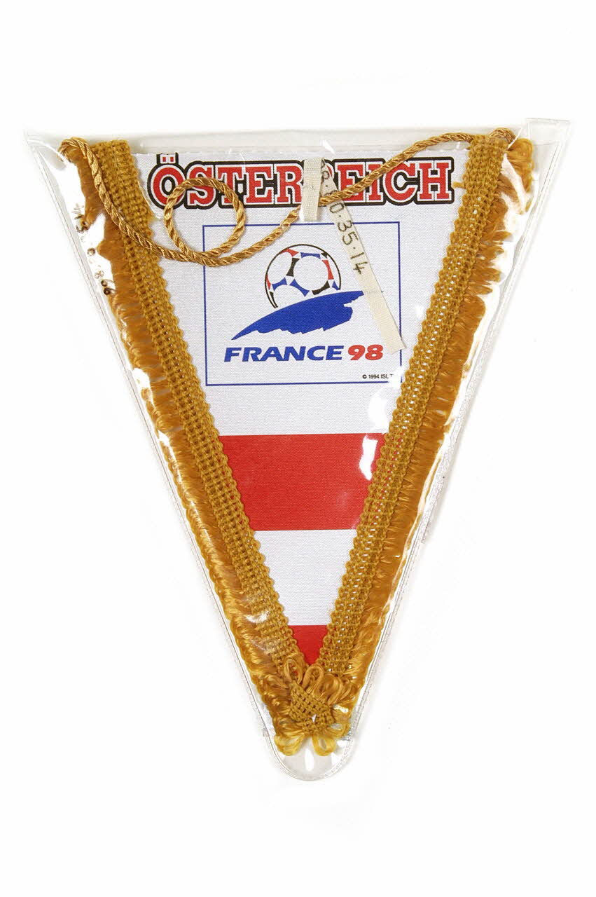 fanion-souvenir 1998.80.35.14 Photo