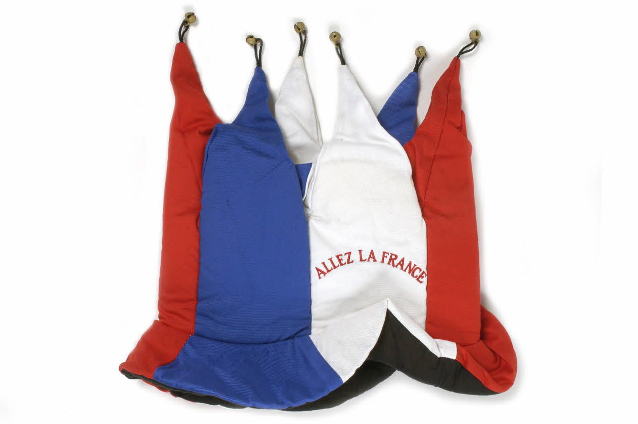 chapeau Chapeau de supporter de foot tricolore Népal 1998 1998.84.18 Photo Mucem