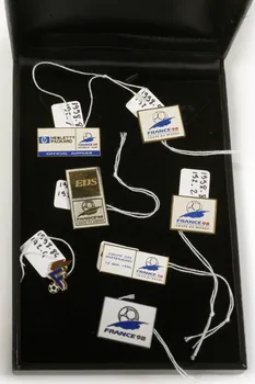 pin's 1998.84.192.6 Photo