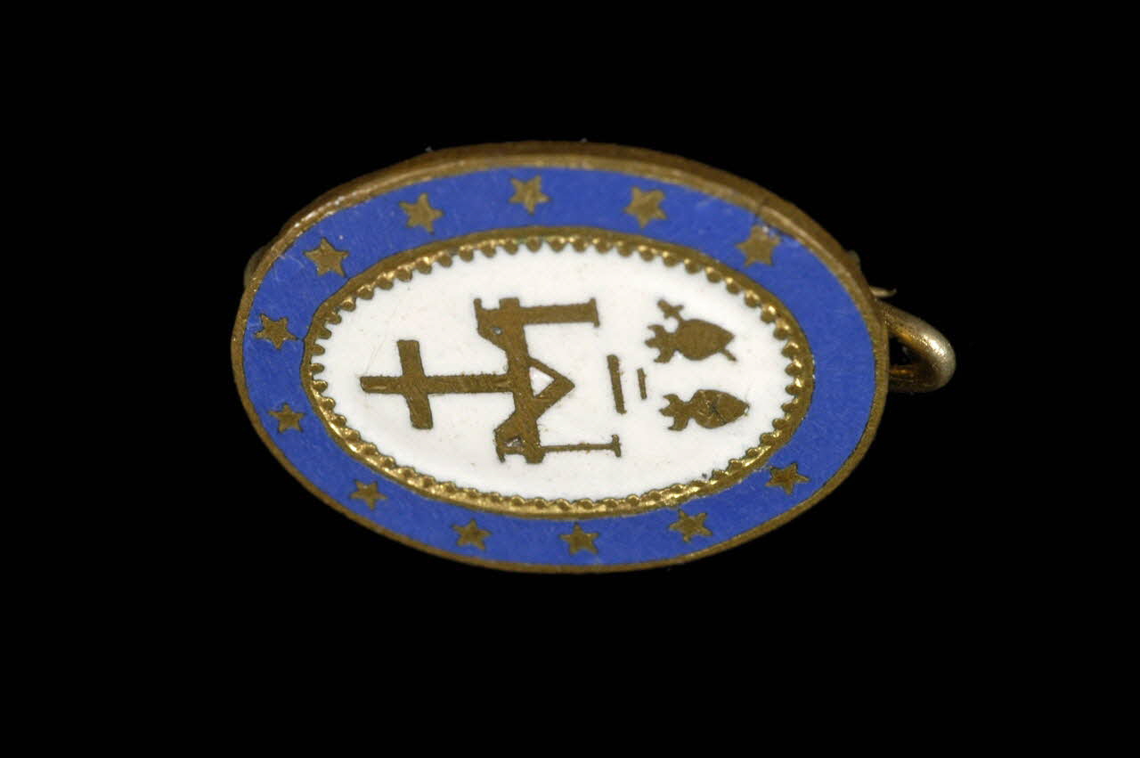 INSIGNE-BROCHE 1999.11.2 Photo