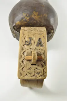 collier et sonnaille de brebis collar d'ovella ramejat o musicat 1961.123.20.1-3 Photo Mucem